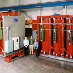 TMC TRANSFORMERS- Transformador seco encapsulado AN con regulacion automatica en carga